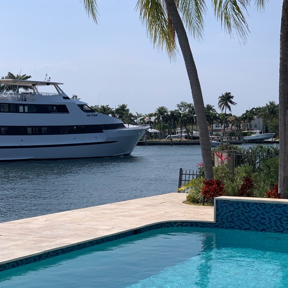 Meet your Posher, Suzie - Picture 5 of 16